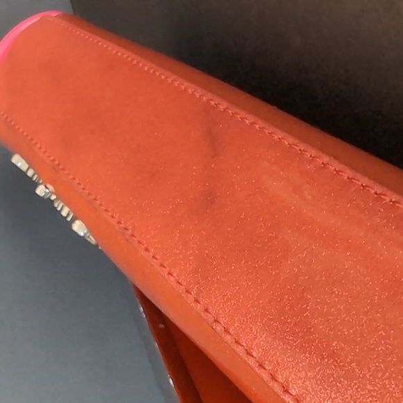 Sourpuss Womans Orange Faux Leather Retro Style Clutch. - Picture 8 of 12
